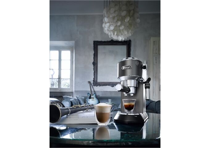 DE LONGHI EC 685.BK schwarz Dedica Style Espressomaschine Si